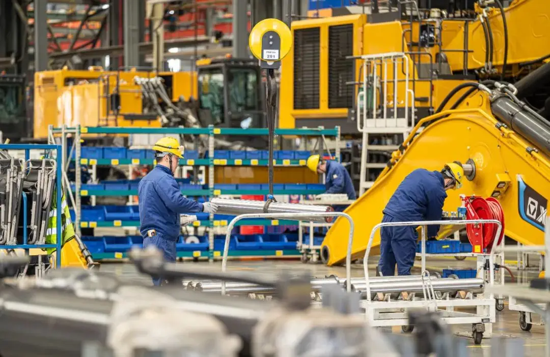 The CXO Playbook: Winning the Talent War in Advanced Manufacturing